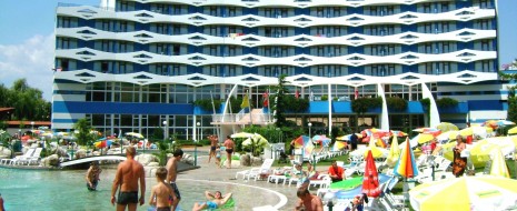 През новия туристически сезон фокусът на внимание в най-големия български летен курорт- Слънчев бряг, отново ще бъде сигурността на туристите. 59 инфрачервени камери ще работят денонощно в Слънчев бряг, а...