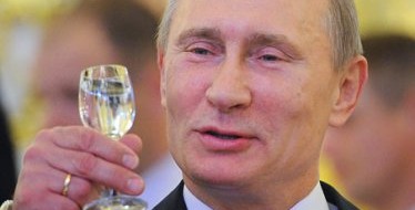   Това е най-голямата сделка на „Газпром“ с обем от 38 милиарда кубични метра газ годишно, каза шефът на компанията Алексей Милер   Владимир Путин и Си Дзинпин   Източник: БГНЕС...
