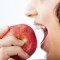   Ябълките са богати на витамини и минерали, а и са отличен източник на фибри. Плодът лесно може да се включи в почти всяка диета Източник: Thinkstock/Guliver   Още по...
