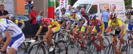   Около 70 колоездачи от България и шест европейски страни пристигат в Слънчев бряг за участие в Международното колоездачно състезание „Мемориал Димитър Янков”. За втора поредна година състезанието е кръг...