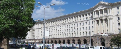   ДСБ и гражданската квота в РБ няма да блокират кандидатурата, за да не се разпадне Блокът Премиерът Бойко Борисов ще внесе в сряда номинацията на Меглена Кунева за министър...