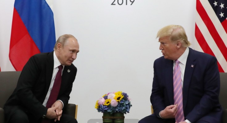 epa07679081 Russian President Vladimir Putin (L) and US President Donald J. Trump (R) during their meeting on the sidelines of the G20 leaders summit in Osaka, Japan, 28 June 2019. The summit gathers leaders from 19 countries and the European Union to discuss topics such as global economy, trade and investment, innovation and employment.  EPA/MICHAEL KLIMENTYEV/SPUTNIK/KREMLIN POOL