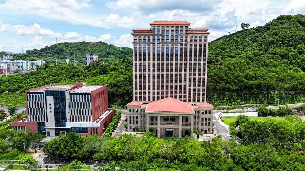 Shenzhen Polytechnic (1)(1)