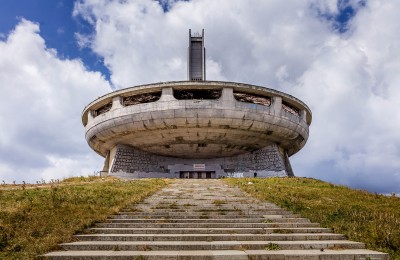 r-orig-orig-buzludzha