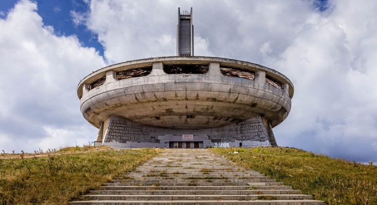 r-orig-orig-buzludzha