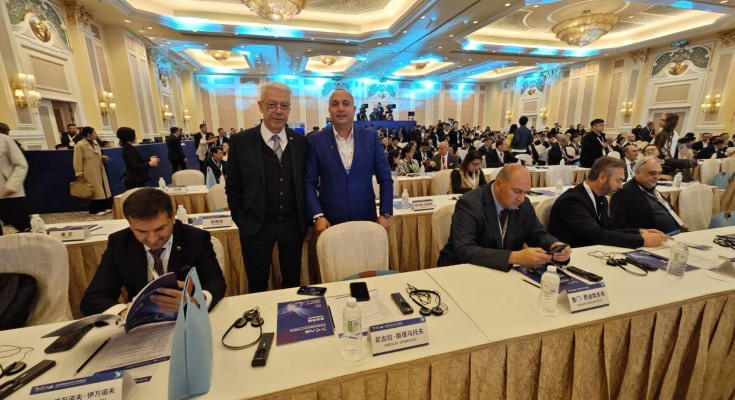 Инж. Пламен Панчев и зам.-кметът Николай Стаматов по време на форума в Макао(1)